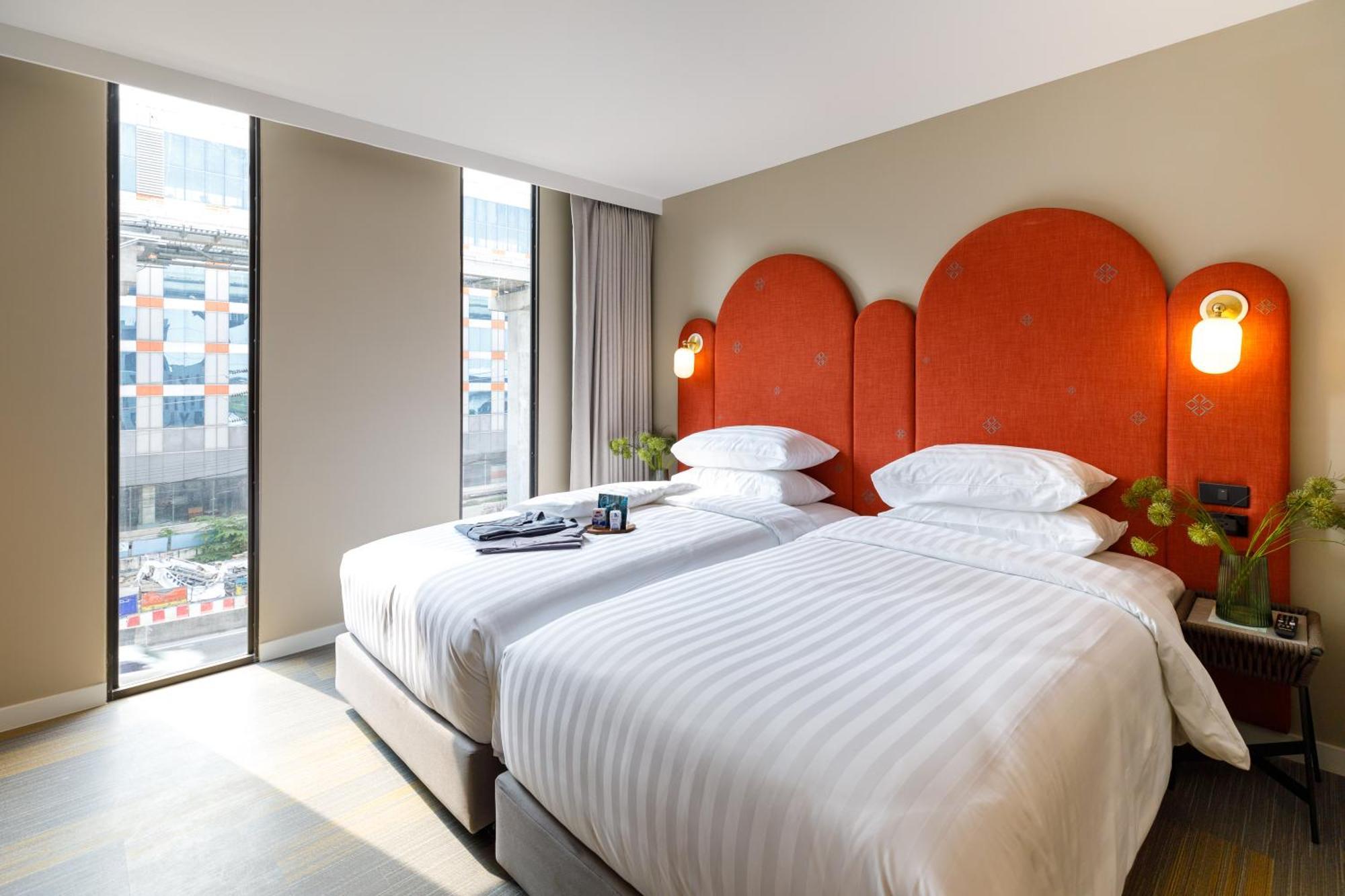 Benjarong Hotel Bangkok Bagian luar foto