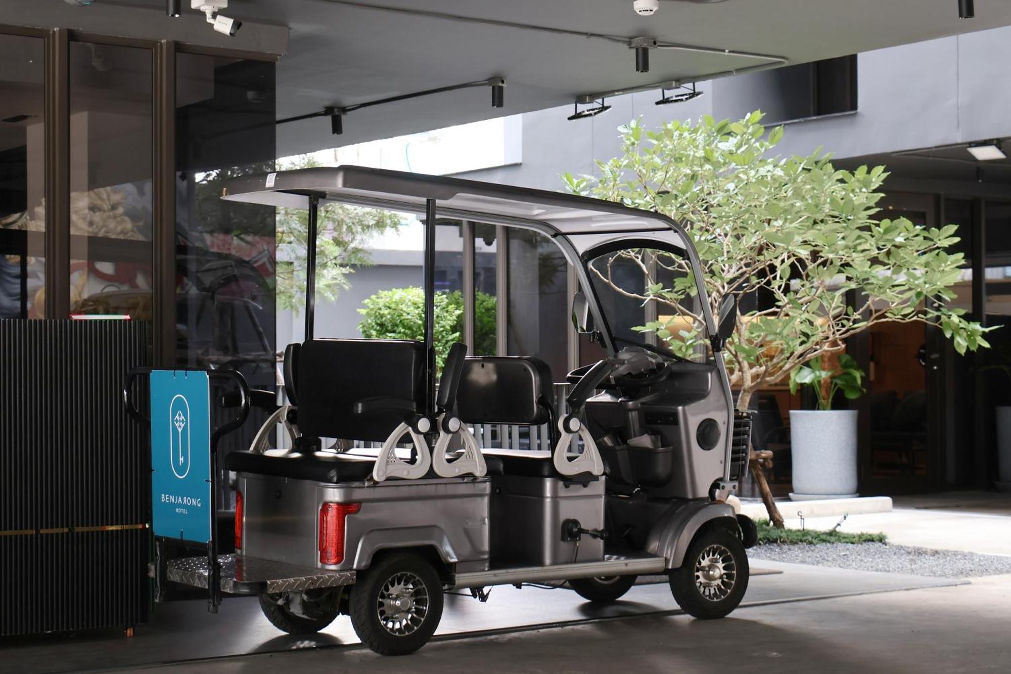 Benjarong Hotel Bangkok Bagian luar foto